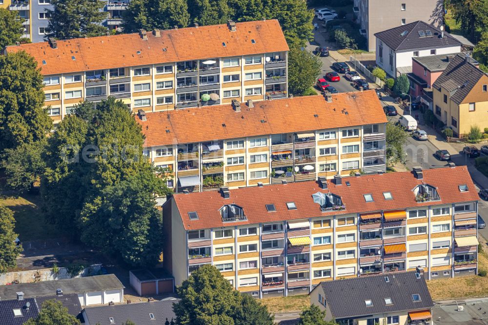 Aerial image Hattingen - Residential area of the multi-family house settlement on street Rauendahlstrasse in the district Baak in Hattingen at Ruhrgebiet in the state North Rhine-Westphalia, Germany