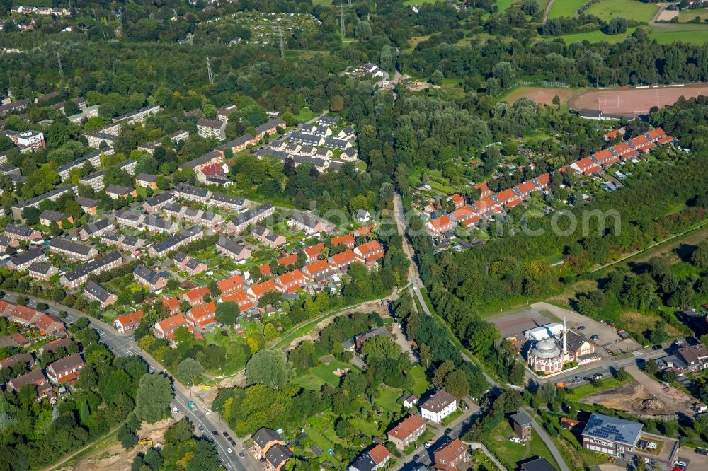 Essen from above - Residential area of a multi-family house settlement Hegemannshof in Essen in the state North Rhine-Westphalia