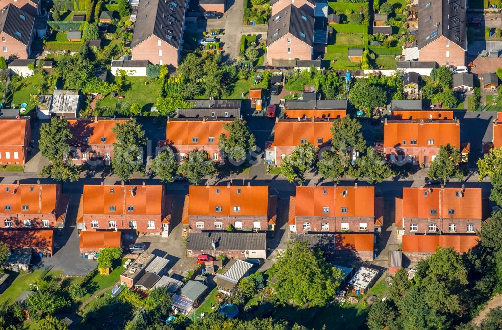 Essen from above - Residential area of a multi-family house settlement Hegemannshof in Essen in the state North Rhine-Westphalia