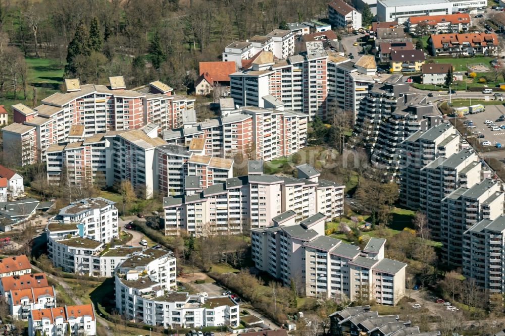 Aerial image Hemmingen - Residential area of the multi-family house settlement in Hemmingen in the state Baden-Wuerttemberg, Germany