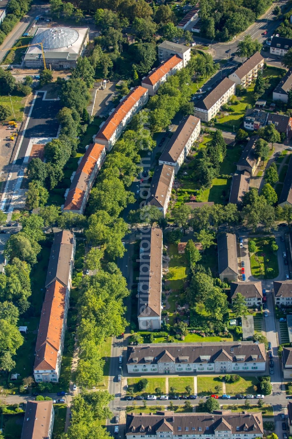 Essen from above - Residential area of the multi-family house settlement Hirtsiefersiedlung in Essen in the state North Rhine-Westphalia