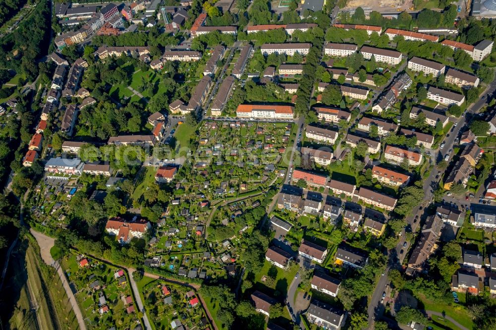 Aerial photograph Essen - Residential area of the multi-family house settlement Hirtsiefersiedlung in Essen in the state North Rhine-Westphalia