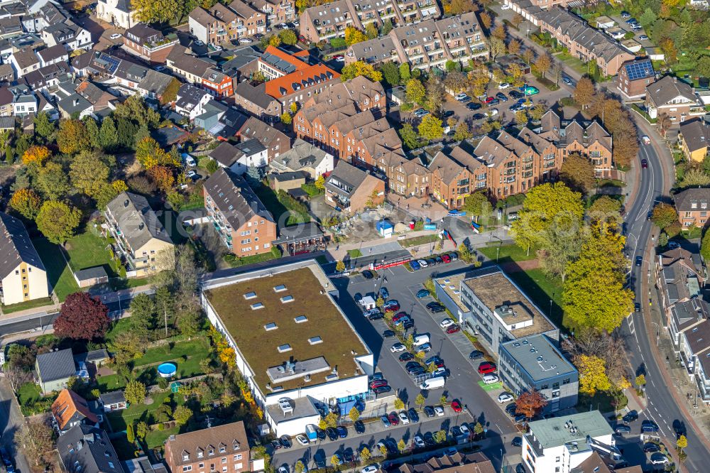 Neukirchen-Vluyn from above - Residential area of the multi-family house settlement in the Innenstadt in Neukirchen-Vluyn in the state North Rhine-Westphalia, Germany