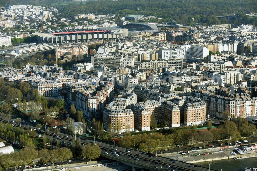 Issy-les-Moulineaux from above - Residential area of a multi-family house settlement Quai-Saint-Exupery in Issy-les-Moulineaux in Ile-de-France, France