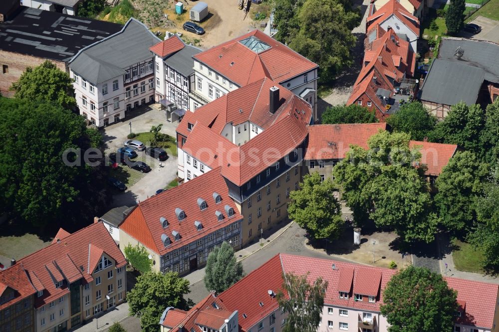 Aerial photograph Halberstadt - Residential area of a multi-family house settlement Judenstrasse - Abtshof - Boedcherstrasse - Bakenstrasse in Halberstadt in the state Saxony-Anhalt