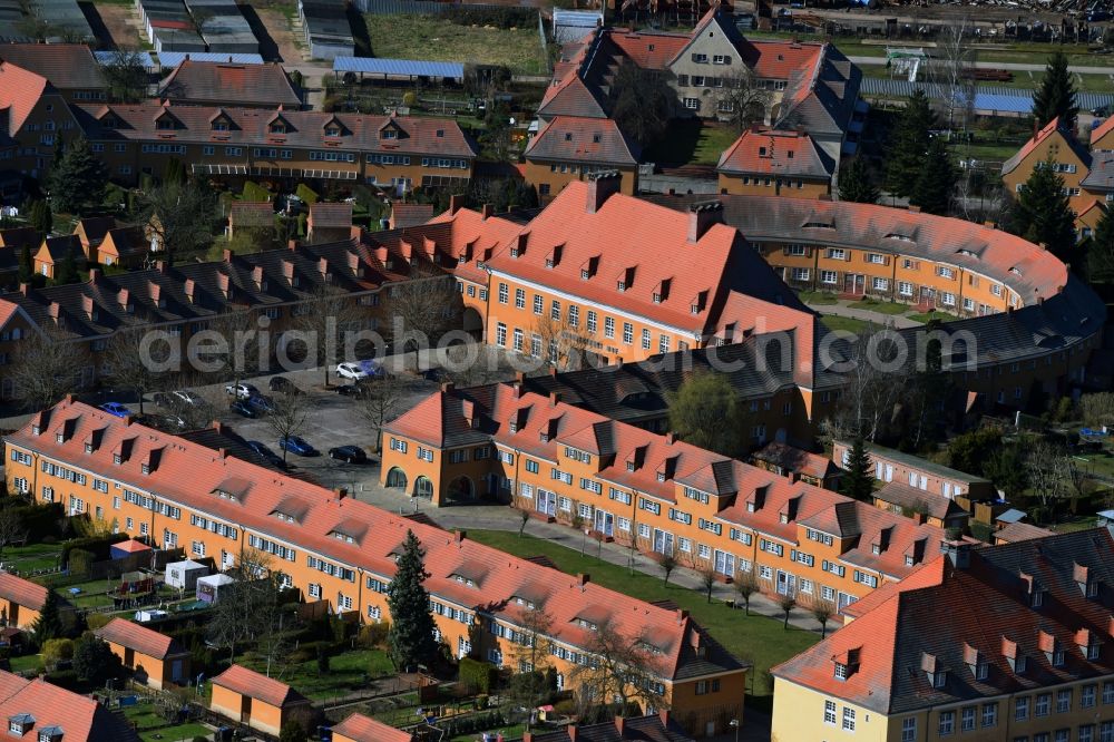 Piesteritz from the bird's eye view: Residential area of a multi-family house settlement Karl-Liebknecht-Platz in Piesteritz in the state Saxony-Anhalt