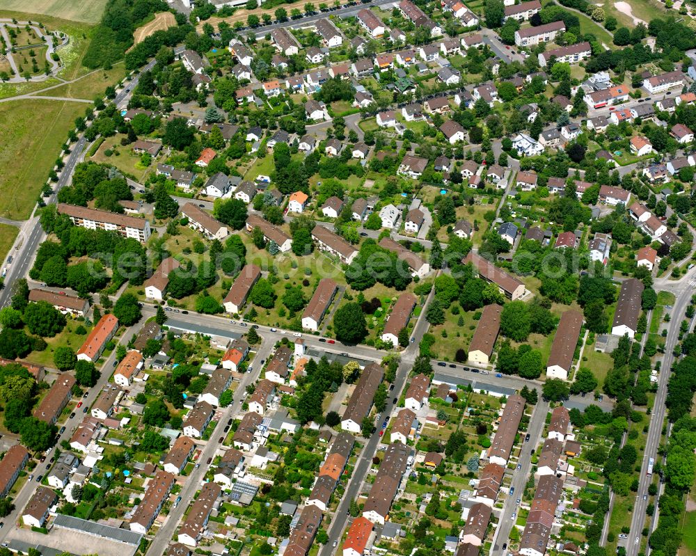 Aerial image Karlsruhe - Residential area of the multi-family house settlement on street Germersheimer Strasse in the district Nordweststadt in Karlsruhe in the state Baden-Wuerttemberg, Germany