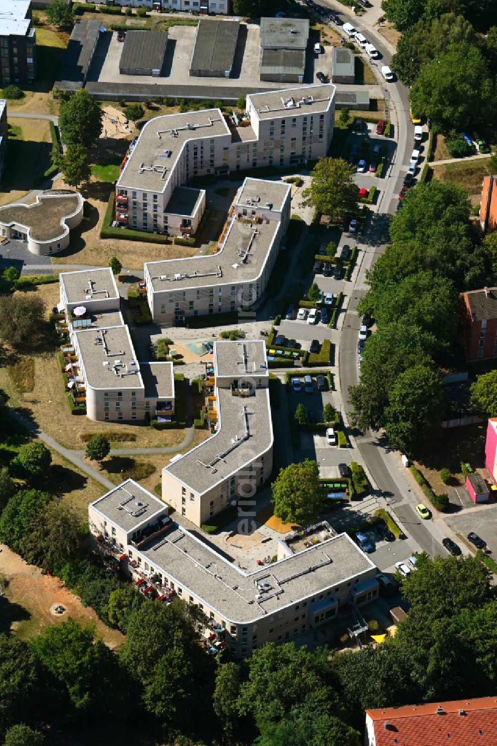 Aerial image Kücknitz - Residential area of the multi-family house settlement on street Tilsitstrasse in the district Dummersdorf in Kuecknitz at the baltic sea coast in the state Schleswig-Holstein, Germany