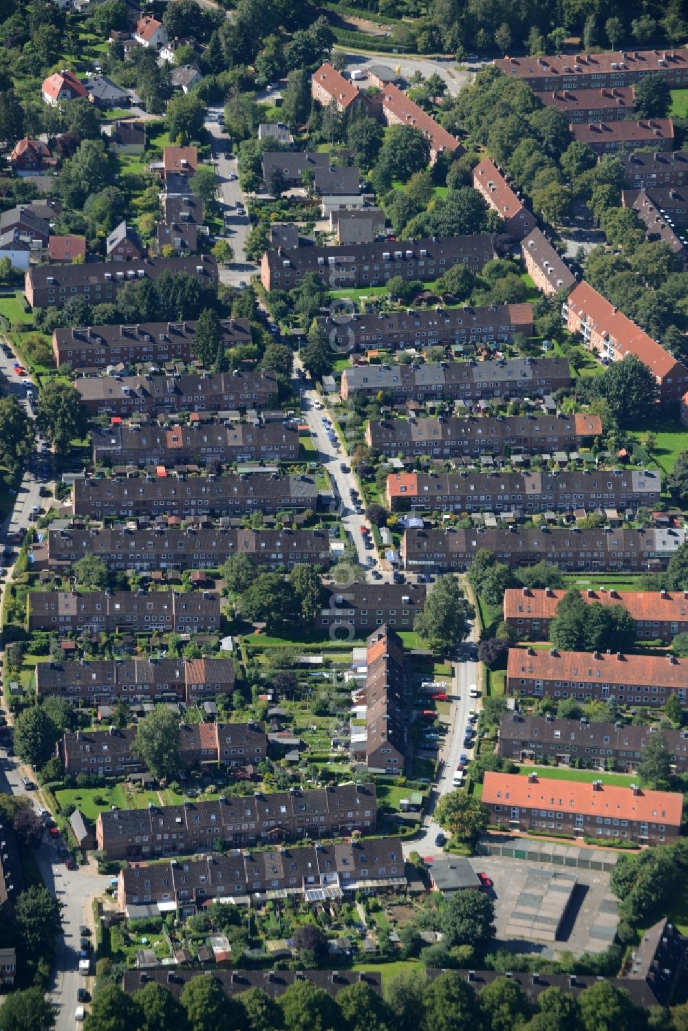 Kiel from above - Residential area of a multi-family house settlement Teplitzer Allee in Kiel in the state Schleswig-Holstein