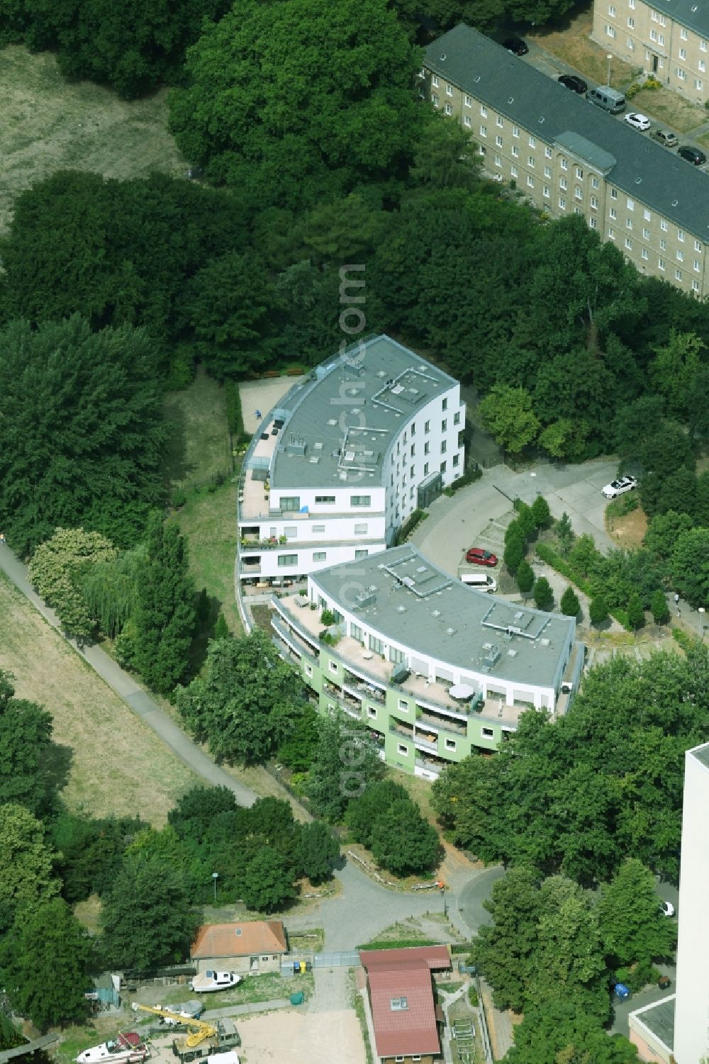 Potsdam from above - Residential area of the multi-family house settlement Kiewitt 21 Auf dem Kiewitt in Potsdam in the state Brandenburg, Germany