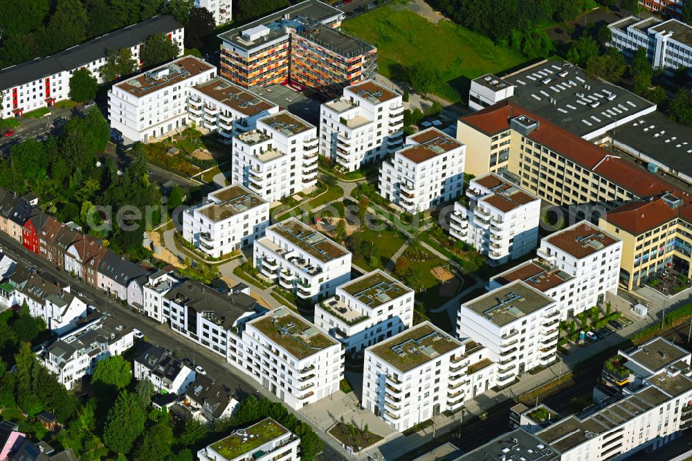 Köln from the bird's eye view: Residential area of the multi-family house settlement on street Konrad-Adenauer-Strasse - Friedrich-Ebert-Strasse in the district Rodenkirchen in Cologne in the state North Rhine-Westphalia, Germany