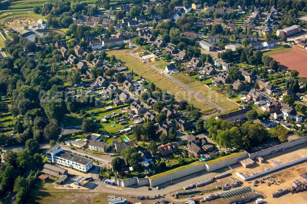 Aerial image Bottrop - Residential area of a multi-family house settlement Kolonie Ebel in Bottrop in the state North Rhine-Westphalia