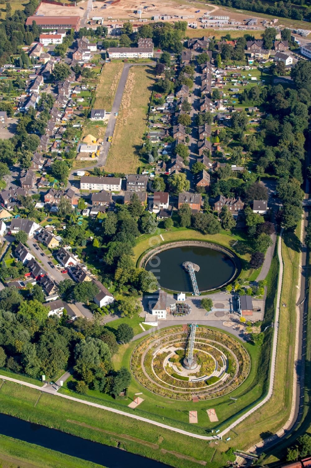 Bottrop from the bird's eye view: Residential area of a multi-family house settlement Kolonie Ebel in Bottrop in the state North Rhine-Westphalia