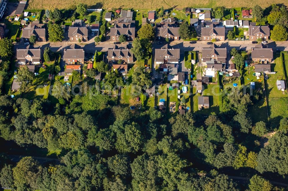 Aerial photograph Bottrop - Residential area of a multi-family house settlement Kolonie Ebel in Bottrop in the state North Rhine-Westphalia