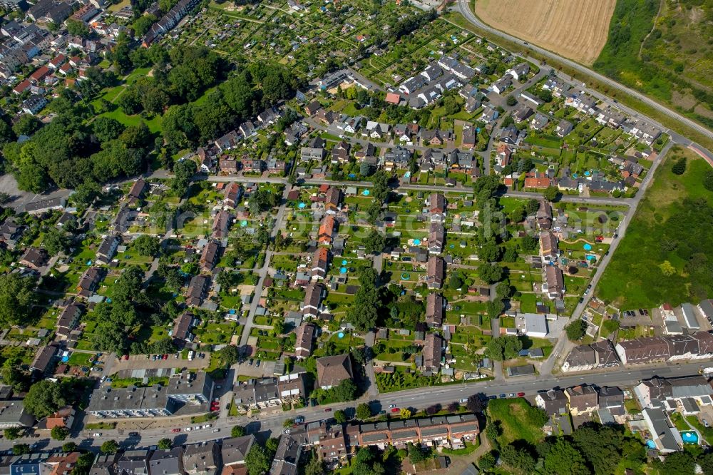 Aerial image Bochum - Residential area of a multi-family house settlement Kolonie Hannover in Bochum in the state North Rhine-Westphalia