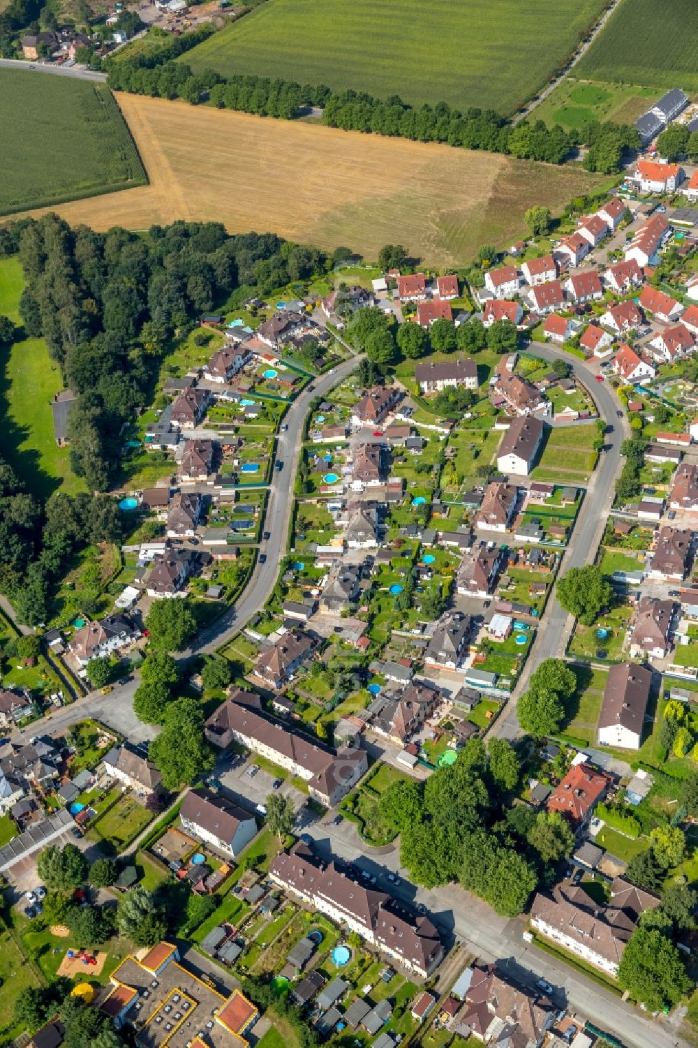 Aerial image Lünen - Residential area of the multi-family house settlement Kolonie Oberbecker in Luenen in the state North Rhine-Westphalia