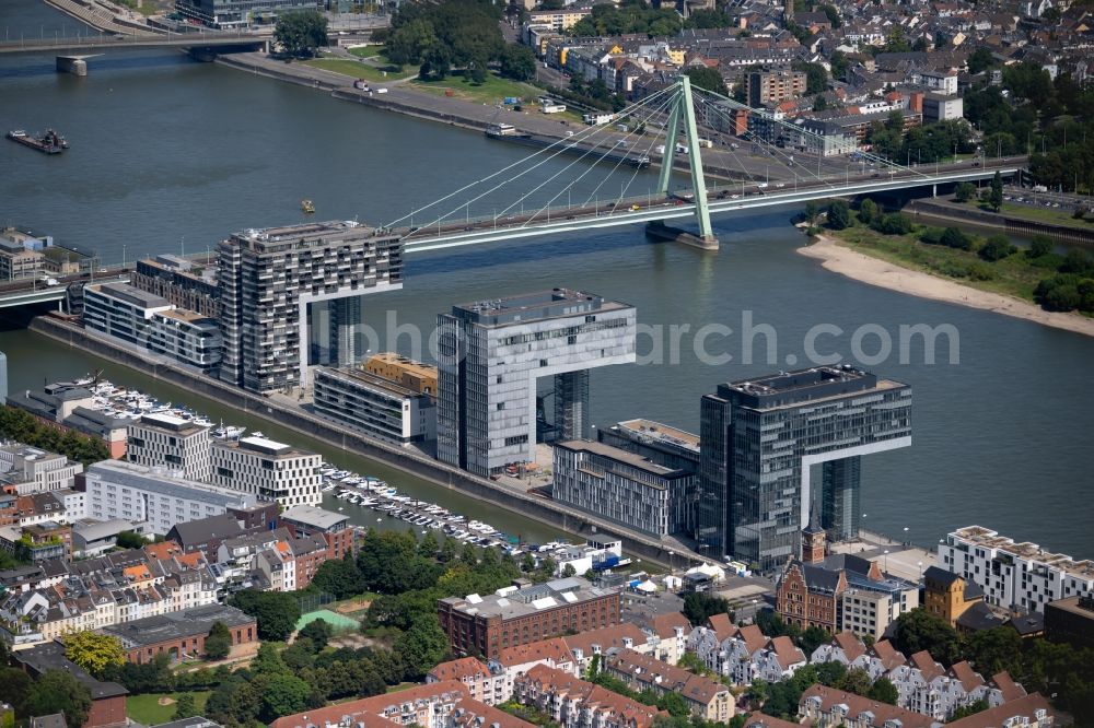 Köln from above - Residential area of a multi-family house settlement Kranhaeuser on the bank and river of the Rhine river in the district Innenstadt in Cologne in the state North Rhine-Westphalia, Germany