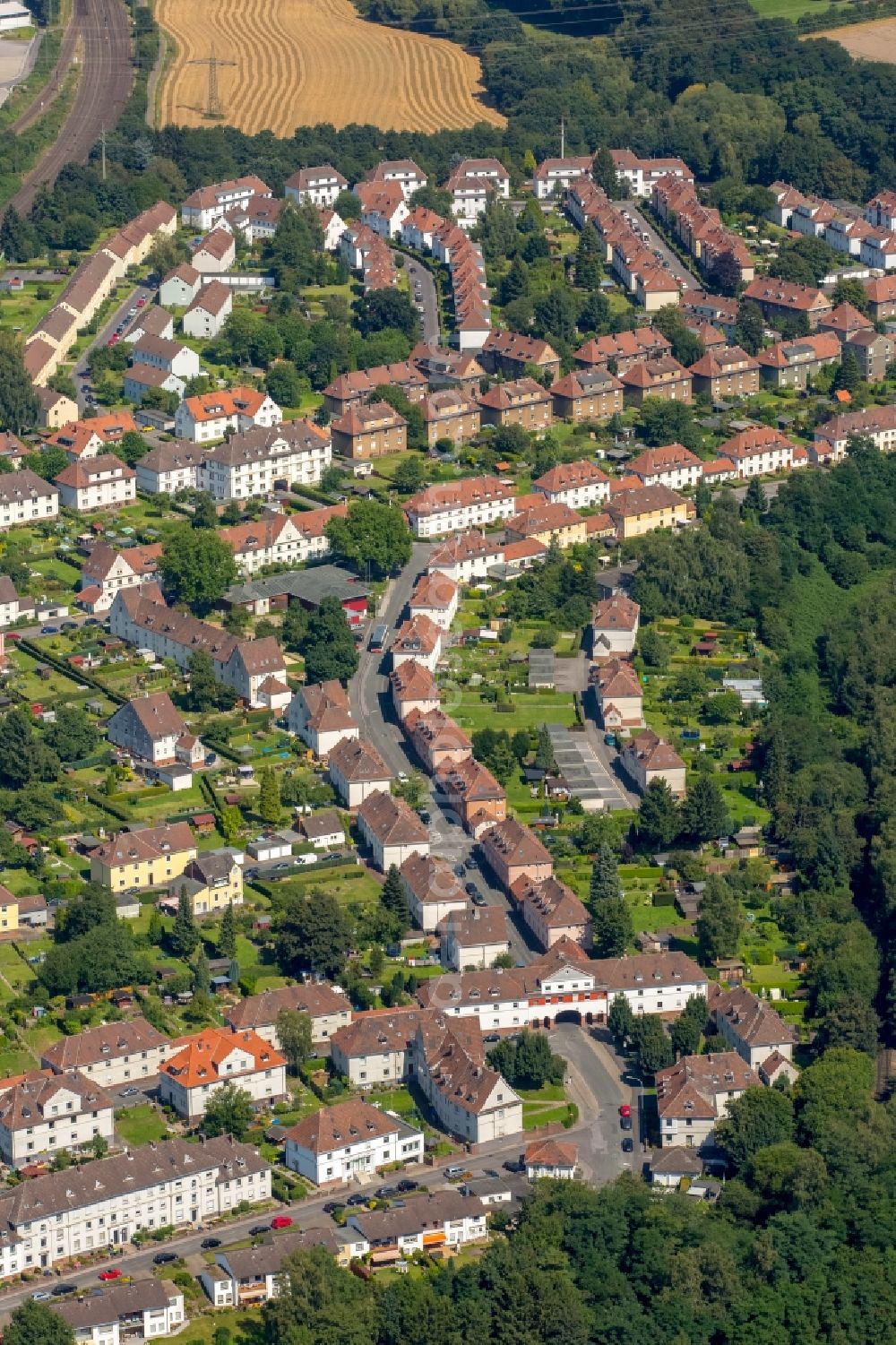 Aerial image Schwerte - Residential area of the multi-family house settlement Kreinbergsiedlung in Schwerte in the state North Rhine-Westphalia