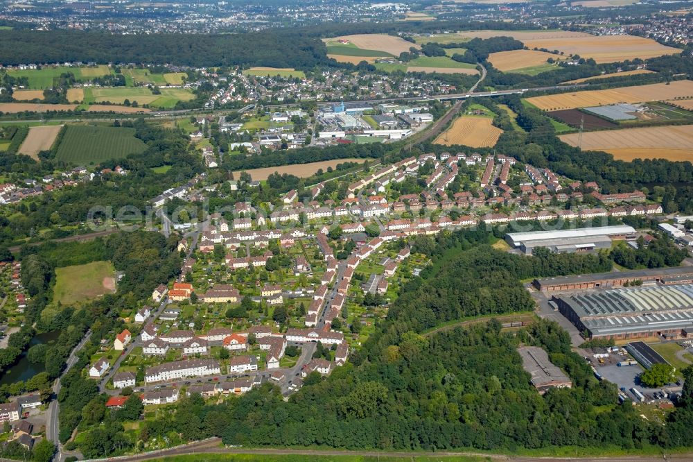 Schwerte from the bird's eye view: Residential area of the multi-family house settlement Kreinbergsiedlung in Schwerte in the state North Rhine-Westphalia