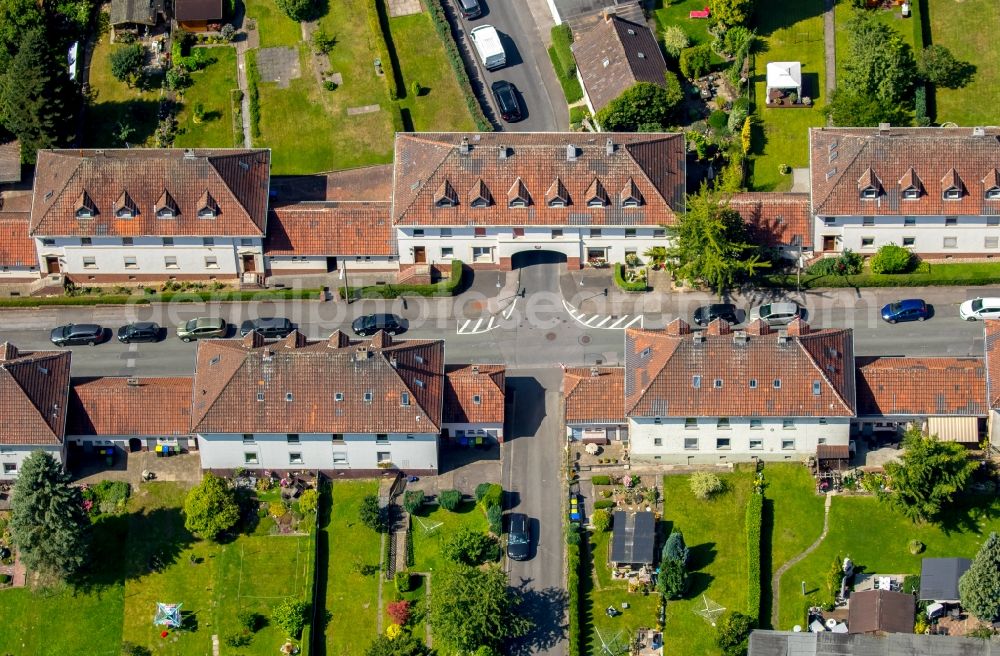 Aerial photograph Schwerte - Residential area of the multi-family house settlement Kreinbergsiedlung in Schwerte in the state North Rhine-Westphalia