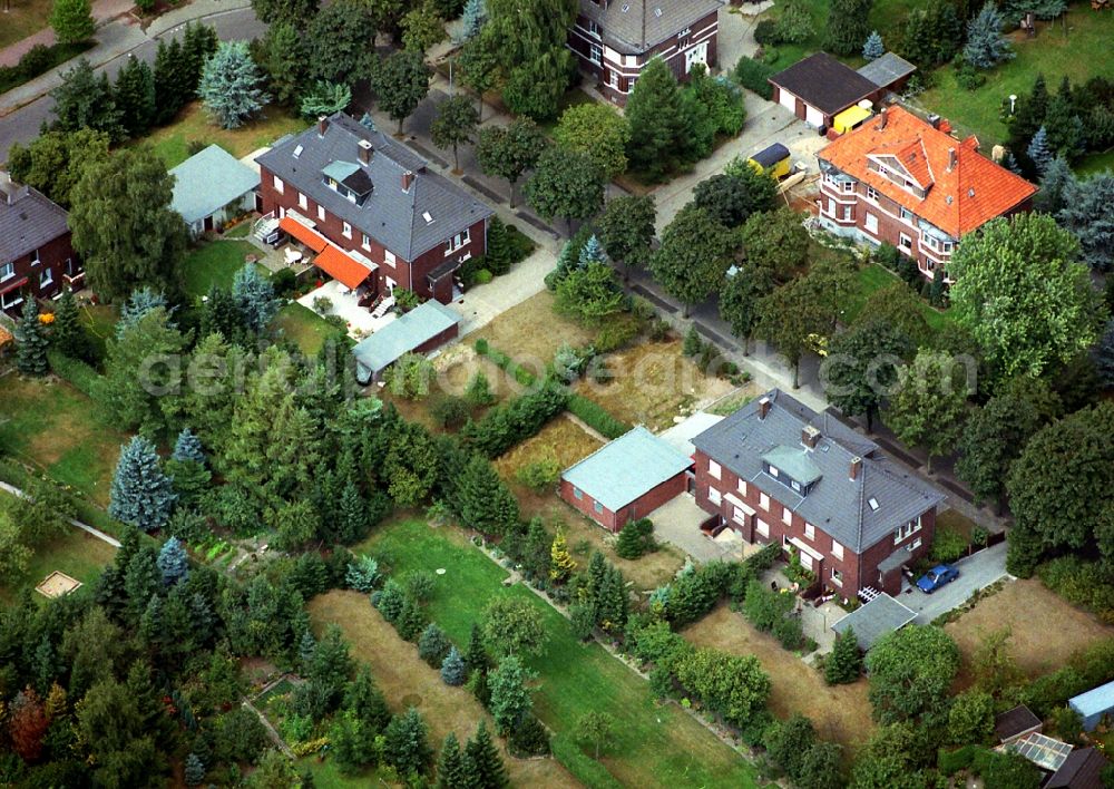 Kamp-Lintfort from above - Residential area of the multi-family house settlement an der Kruemmerstrasse in Kamp-Lintfort in the state North Rhine-Westphalia