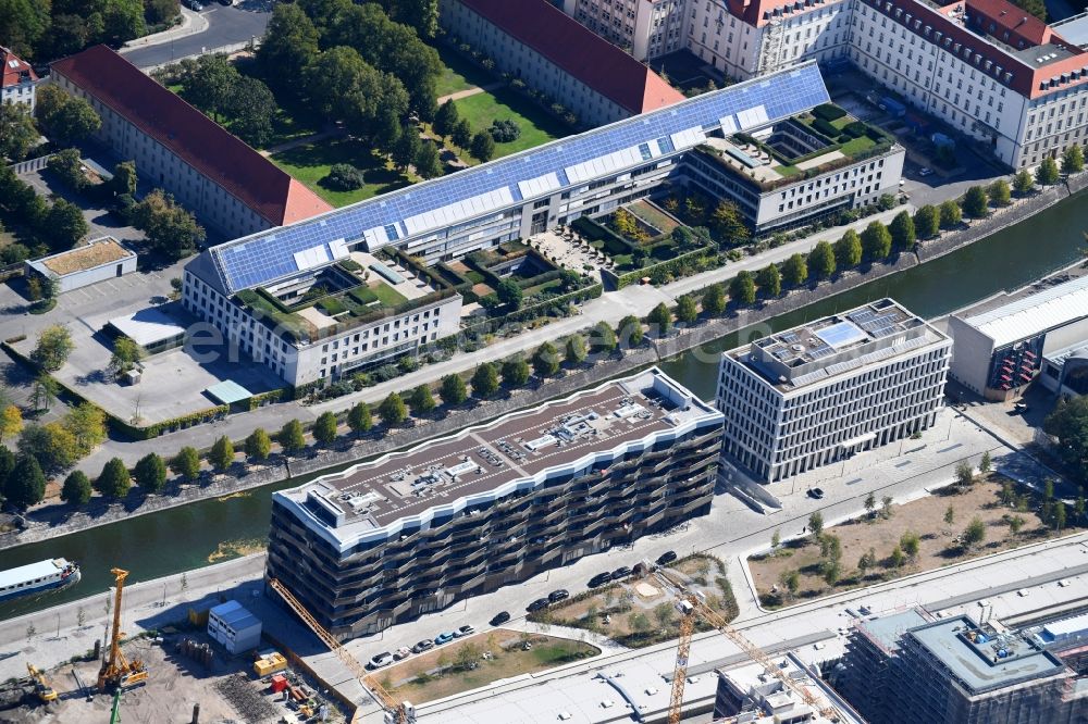 Aerial photograph Berlin - Residential area of the multi-family house settlement KunstCampus Am Honburger Bahnhof in Berlin, Germany