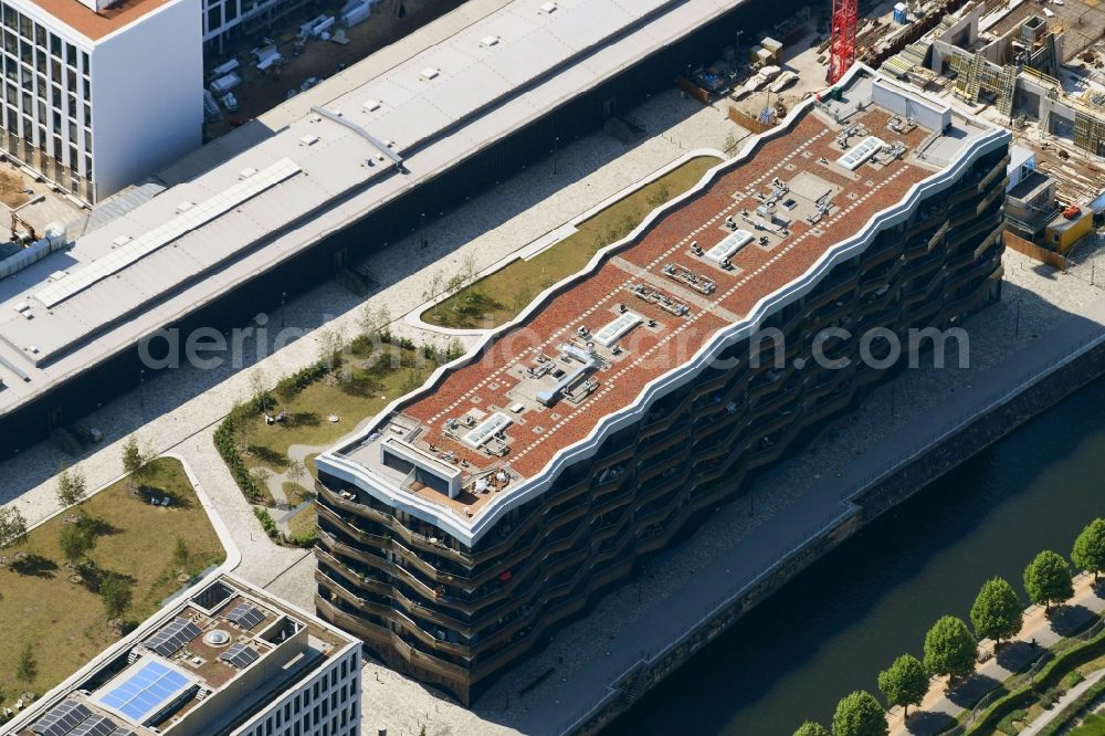 Berlin from the bird's eye view: Residential area of the multi-family house settlement KunstCampus in the dirstrict Moabit in Berlin, Germany