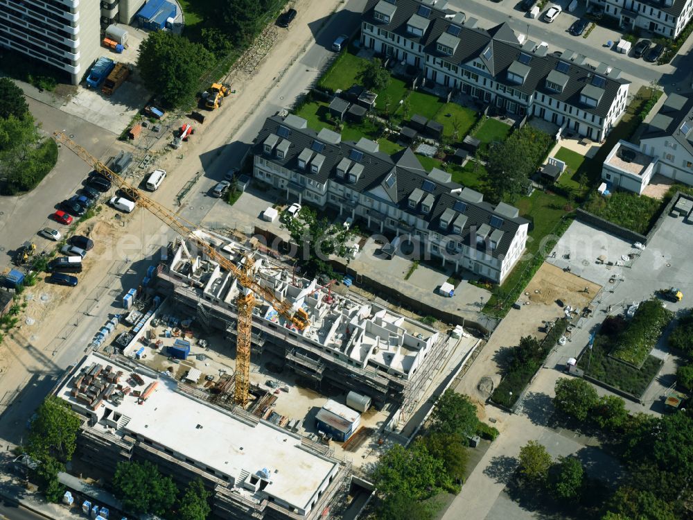 Aerial photograph Berlin - Residential area of the multi-family house settlement In den Leonorengaerten in the district Lankwitz in Berlin, Germany