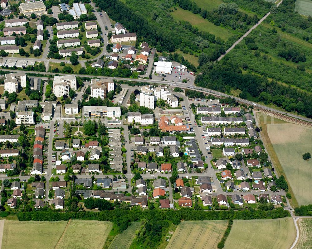 Leopoldshafen from the bird's eye view: Residential area of the multi-family house settlement in Leopoldshafen in the state Baden-Wuerttemberg, Germany