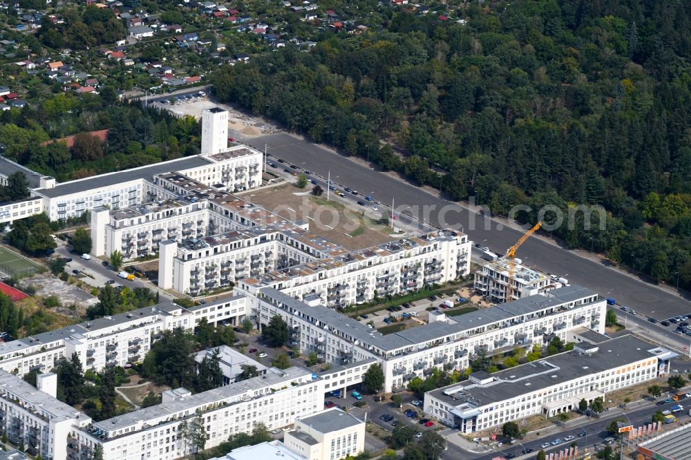 Aerial photograph Berlin - Residential area of the multi-family house settlement Lesley Lofts on Platz of 4. Juli between Goerzallee and Osteweg in the district Steglitz in Berlin, Germany