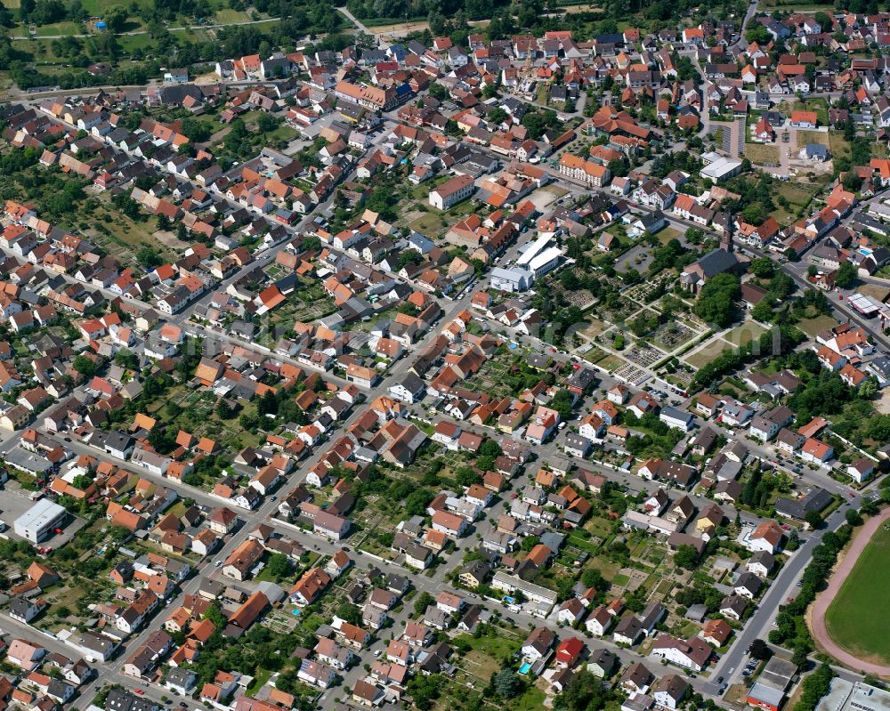 Aerial photograph Linkenheim - Residential area of the multi-family house settlement in Linkenheim in the state Baden-Wuerttemberg, Germany