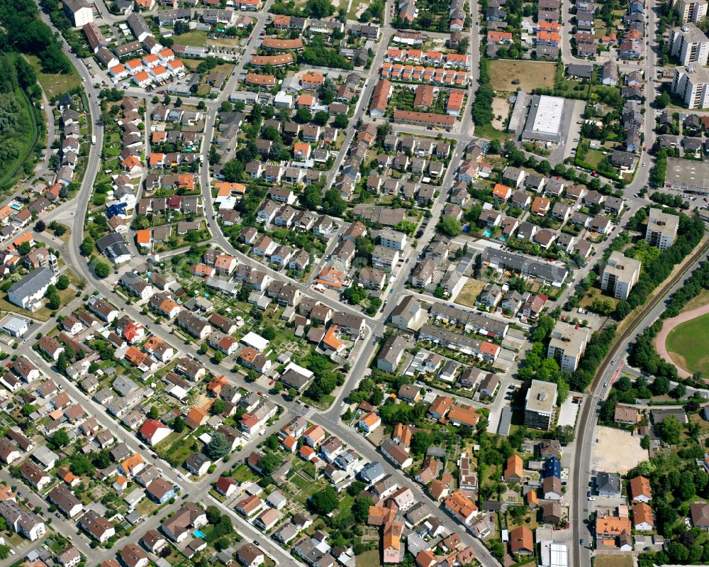 Aerial photograph Linkenheim - Residential area of the multi-family house settlement in Linkenheim in the state Baden-Wuerttemberg, Germany