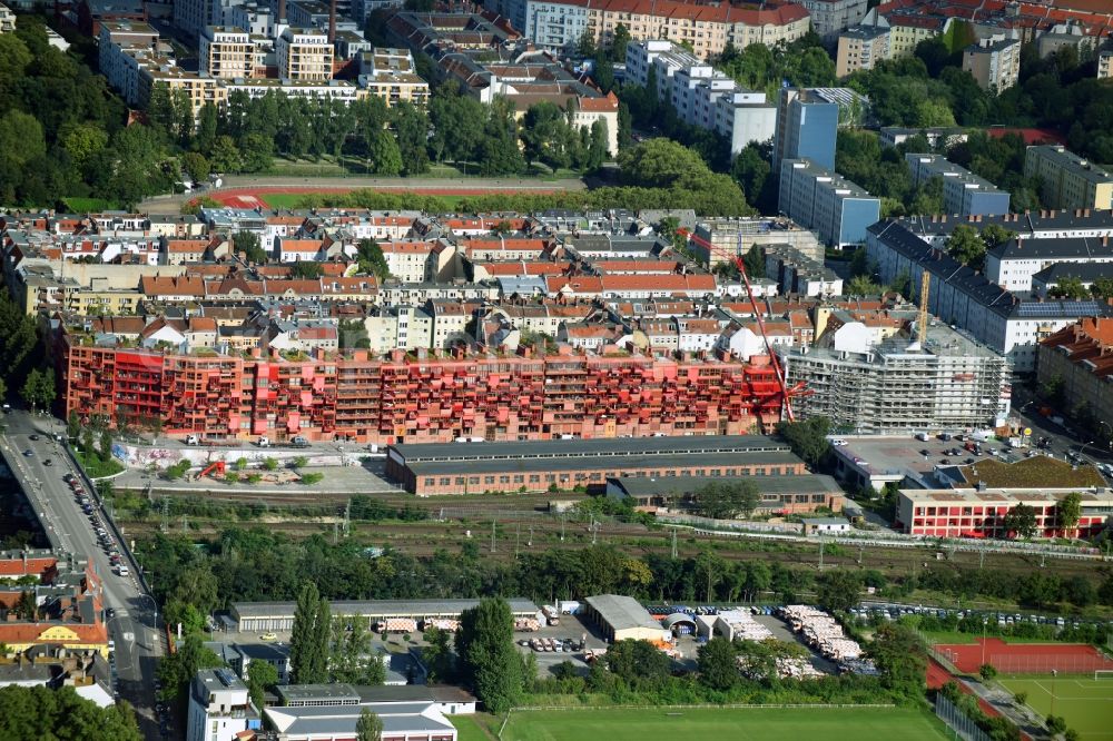 Berlin from above - Residential area of a multi-family house settlement AM LOKDEPOT 14 of HD Projektentwicklungs GmbH in the district Tempelhof-Schoeneberg in Berlin, Germany