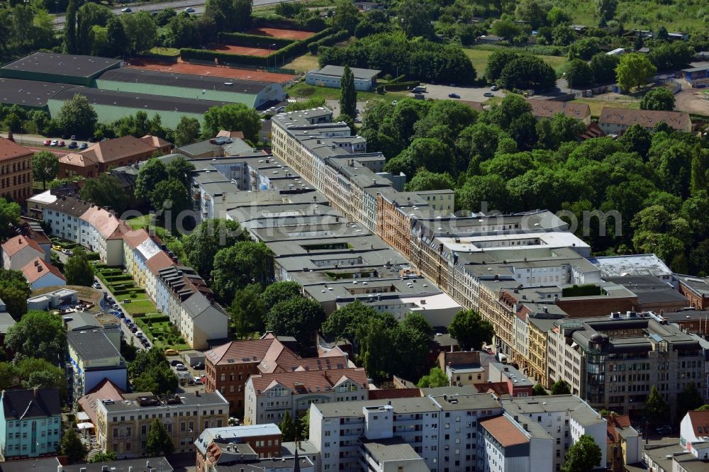 Magdeburg from above - Roof and wall structures in residential area of a multi-family house settlement Heidestrasse in Magdeburg in the state Saxony-Anhalt