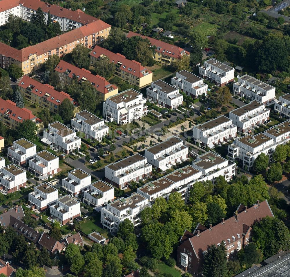 Aerial image Berlin - Residential area of a multi-family house settlement in the street am Magnolienring in Berlin