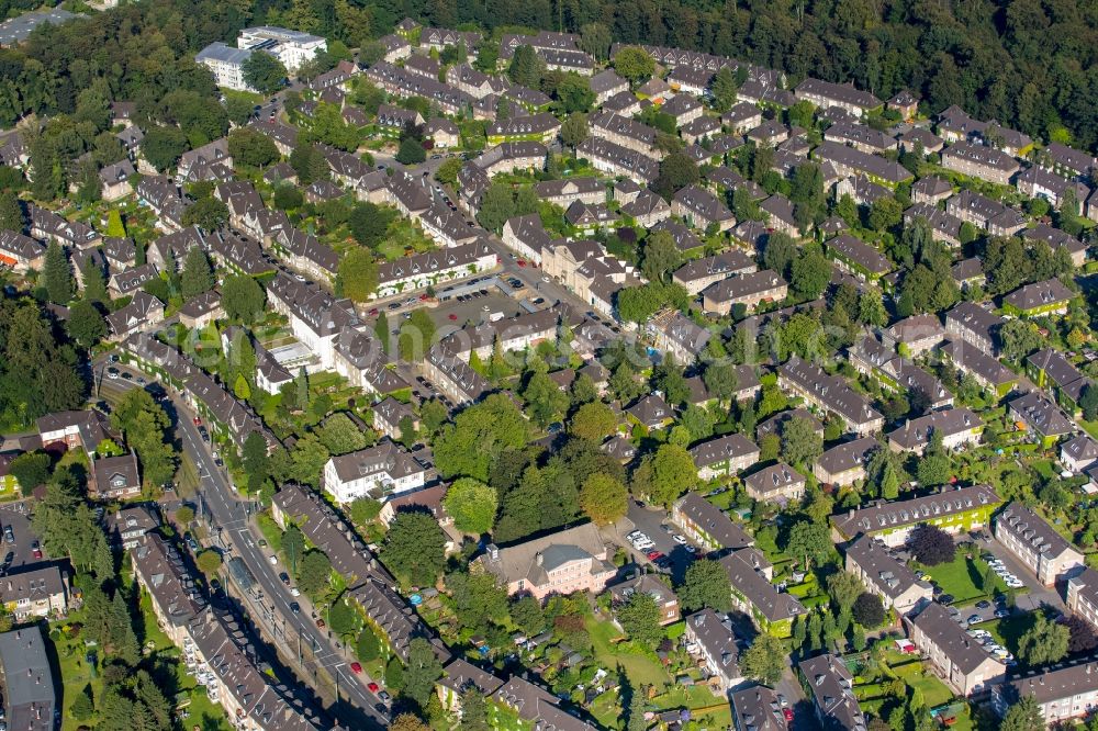 Aerial photograph Essen - Residential area of the multi-family house settlement Margarethenhoehe in Essen in the state North Rhine-Westphalia