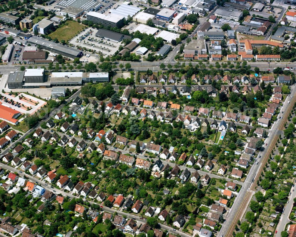 Mühlburg from the bird's eye view: Residential area of the multi-family house settlement in Mühlburg in the state Baden-Wuerttemberg, Germany