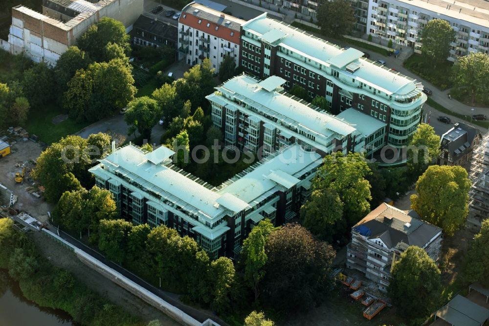 Magdeburg from the bird's eye view: Residential area of the multi-family house settlement on Mittelstrasse in Magdeburg in the state Saxony-Anhalt, Germany