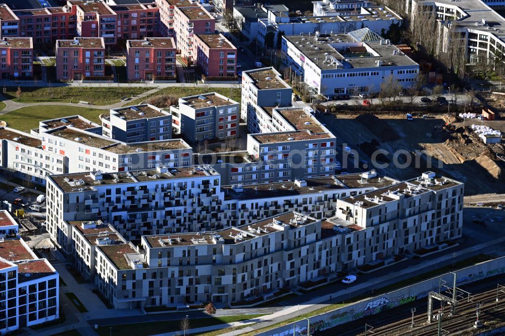 Aerial image München - Residential area of the multi-family house settlement on street Berduxstrasse in Munich in the state Bavaria, Germany