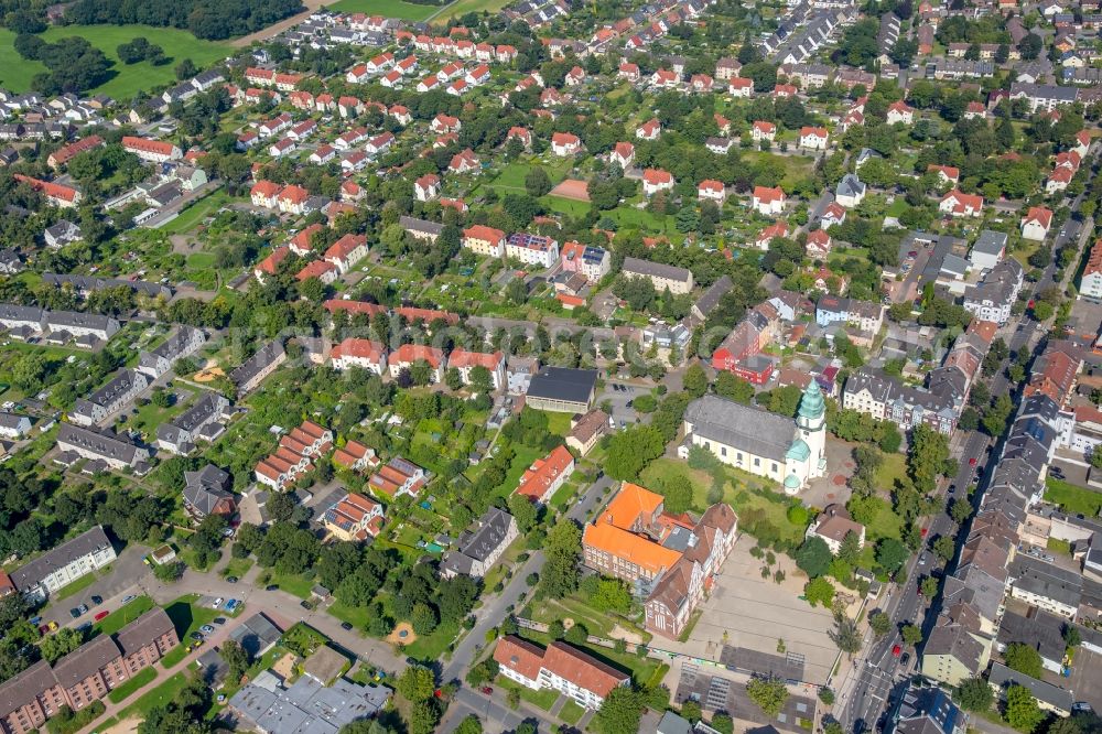 Lünen from above - Residential area of the multi-family house settlement Neue Kolonie Brambauer in Luenen in the state North Rhine-Westphalia