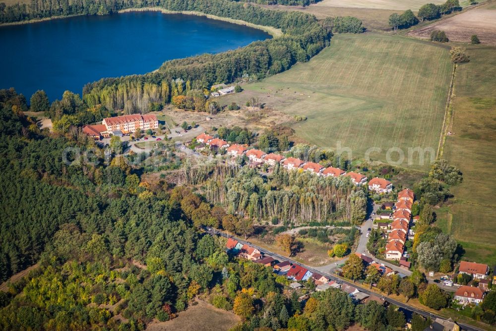 Aerial photograph Kloster Lehnin - Residential area of a multi-family house settlement in the district Grebs in Kloster Lehnin in the state Brandenburg, Germany