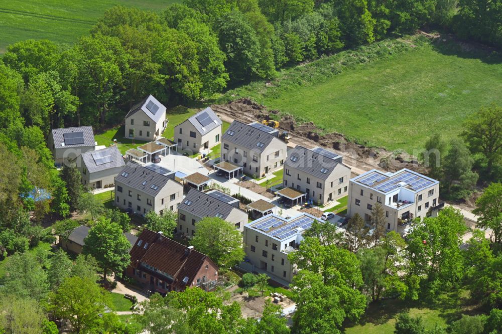 Aerial photograph Hamburg - Residential area of the multi-family house settlement on street Bredenbekkamp in the district Ohlstedt in Hamburg, Germany