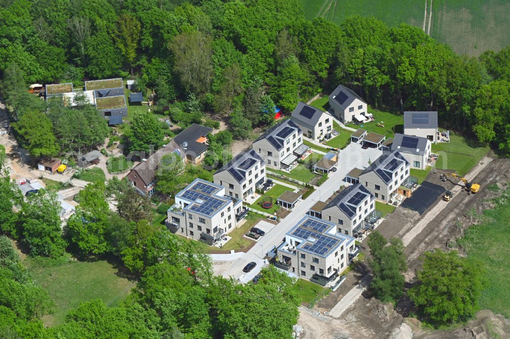 Aerial image Hamburg - Residential area of the multi-family house settlement on street Bredenbekkamp in the district Ohlstedt in Hamburg, Germany