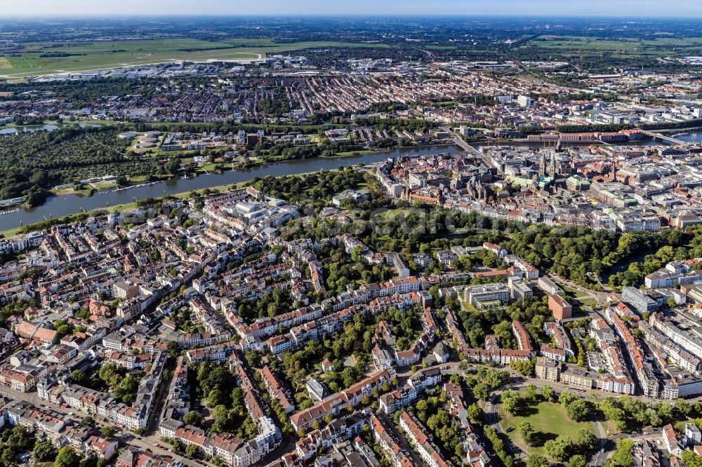 Aerial photograph Bremen - Residential area of the multi-family house settlement in the district Ostertor in Bremen, Germany