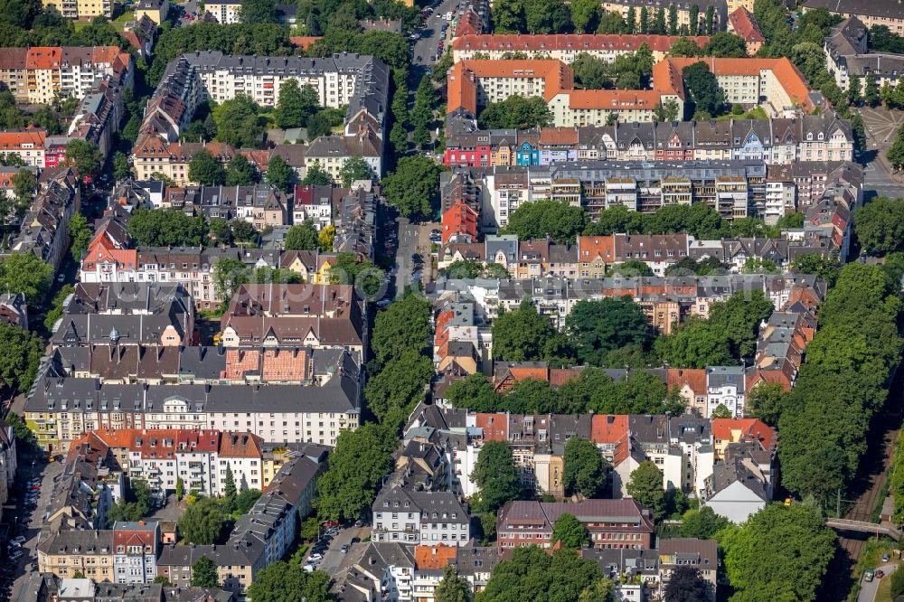 Aerial image Dortmund - Residential area of the multi-family house settlement in the district Ruhrallee West in Dortmund in the state North Rhine-Westphalia, Germany