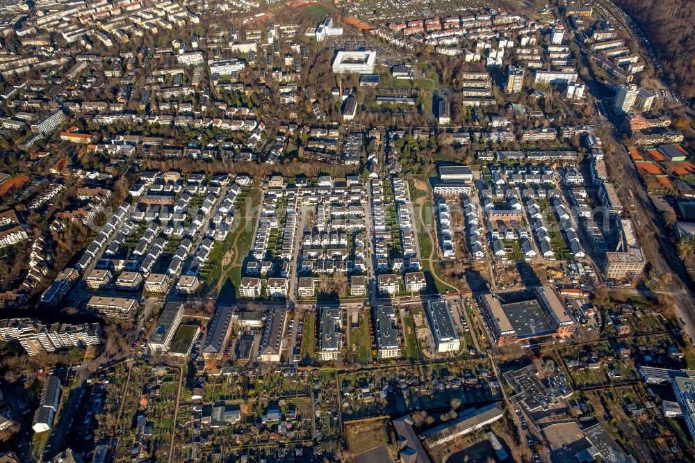 Düsseldorf from above - Residential area of the multi-family house settlement at the old barracks in the district Stadtbezirk 6 in Duesseldorf in the state North Rhine-Westphalia