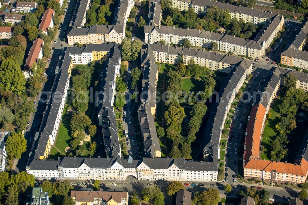 Dortmund from above - Residential area of the multi-family house settlement on neuen Graben in the district Tremonia in Dortmund in the state North Rhine-Westphalia, Germany