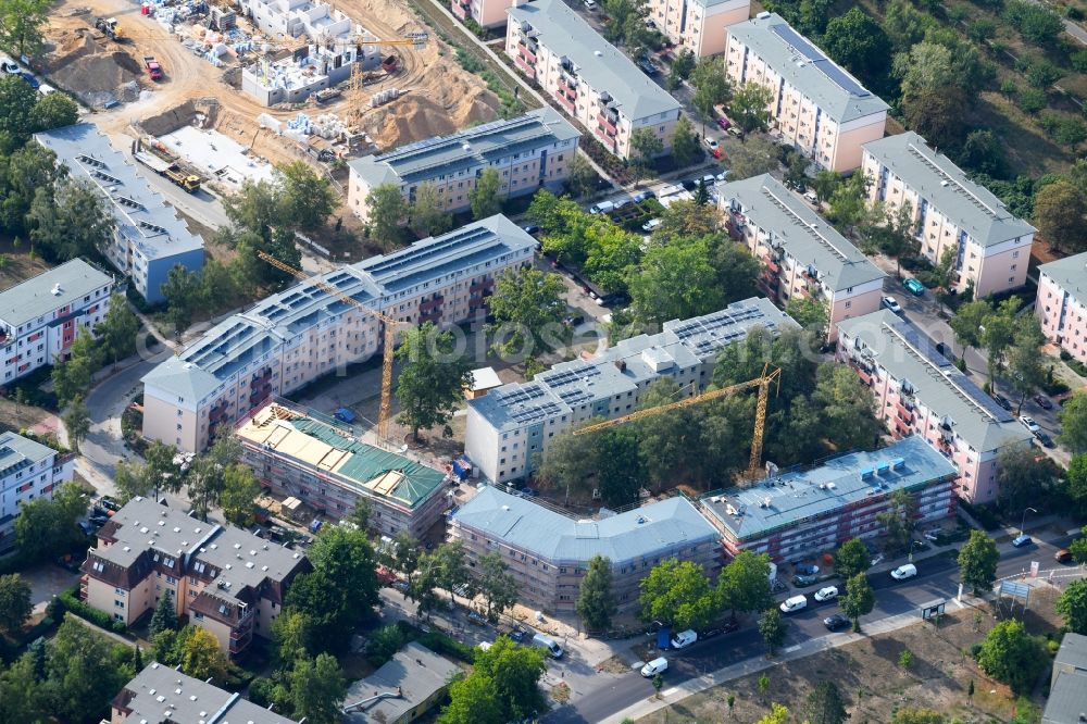 Aerial image Berlin - Residential area of the multi-family house settlement Ostpreussendamm - Dorstener Strasse in the district Lichterfelde in Berlin, Germany