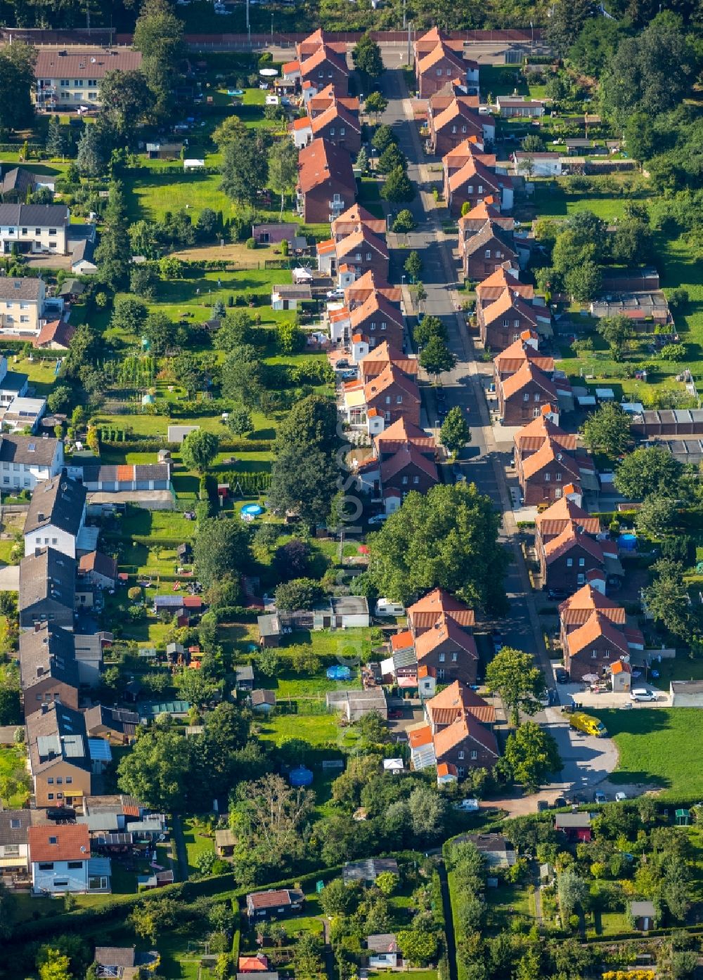 Aerial image Essen - Residential area of a multi-family house settlement Ottekampshof in Essen in the state North Rhine-Westphalia