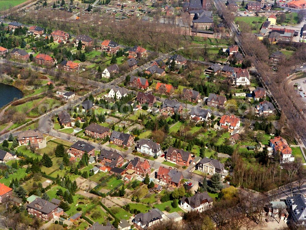 Aerial photograph Kamp-Lintfort - Residential area of the multi-family house settlement Am Pappelsee in the district Niersenbruch in Kamp-Lintfort in the state North Rhine-Westphalia